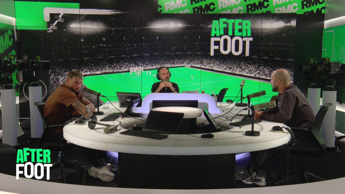 🎙️ Maxime Chanot : "Pour Giroud, c'est compliqué de jouer face à des blocs bas. Si tu le cherches dans les pieds ou la profondeur, c'est compliqué." 𝚆𝚊𝚕𝚒𝚍 𝙰𝚌𝚑𝚎𝚛𝚌𝚑𝚘𝚞𝚛 : "Donc avec Giroud, tu dois être stéréotypé sur un jeu avec des centres à outrance ?"