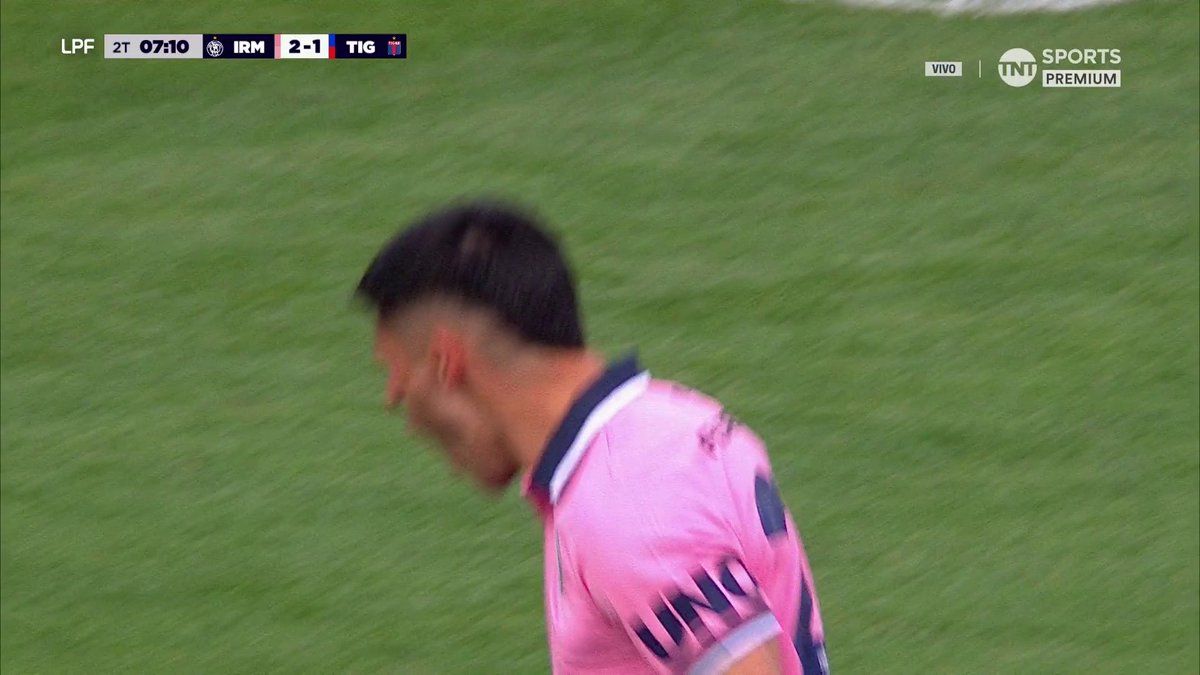 ¡QUÉ ZAPATAZO METISTE, FLORENTÍN El mediocampista de Independiente Rivadavia capturó el rebote y sacó un gran remate para poner el 2-1 ante Tigre. #LPFxTNTSports