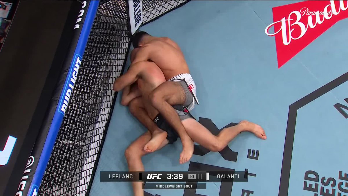 Nick Galanti gets the 1st round submission Canadians are 0-5 today ALL BEEN FINISHED 💀 #UFCEdmonton
