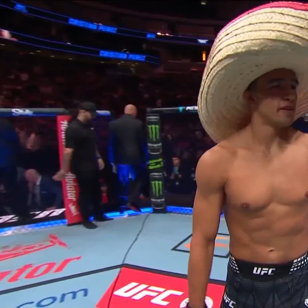 Hoy ha nacido una estrella en el octágono 🤩 #UFCEdmonton | En vivo por Paramount+ Deportes