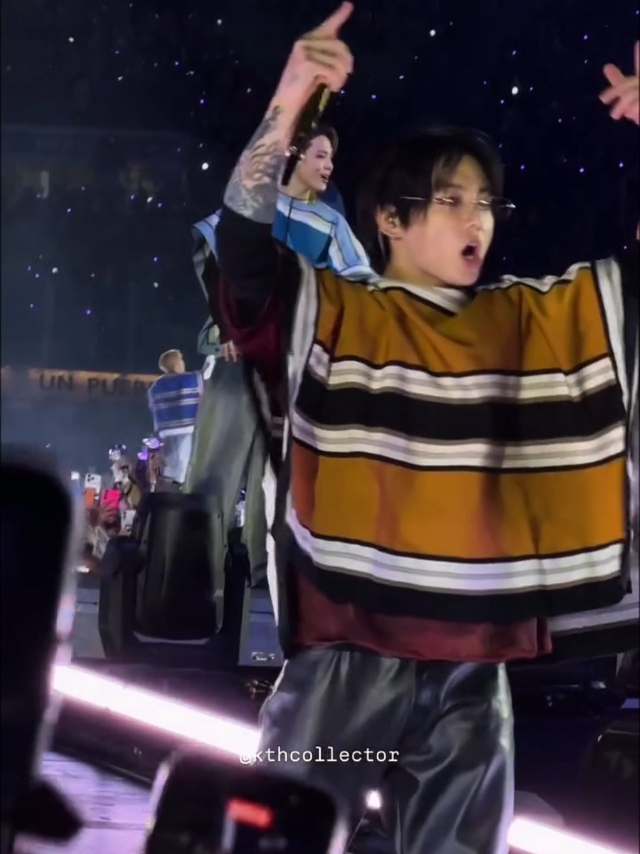 jungkook was so hyped during ‘jump’ !!!