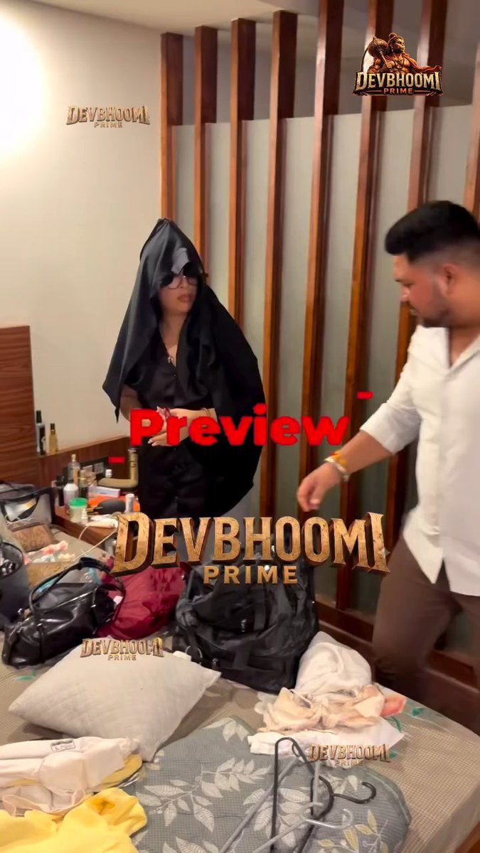 देहरादून IT Park के LIVBOX होटल और Airbnb में विदेशी महिलाएं और कथित देह व्यापार की शिकायतें। आखिर ये धंधा कौन चला रहा है? विदेशी नागरिकों के वीजा और दस्तावेज चेक करने वाले कहां हैं? होटल में आने-जाने वालों का सत्यापन हो रहा है या सब खुला खेल है? पुलिस ने कार्रवाई की, दो विदेशी महिलाओं का वीजा एक्सपायर मिला और जुर्माना लगाया। अच्छा हुआ। लेकिन सिर्फ जुर्माना काफी है? पूरी जांच हो, मालिक-मैनेजर तक कार्रवाई हो। अगर अवैध गतिविधि है तो सख्त कानून लागू करो। प्रशासन सो रहा है या जानबूझकर आंखें मूंदे हैं?