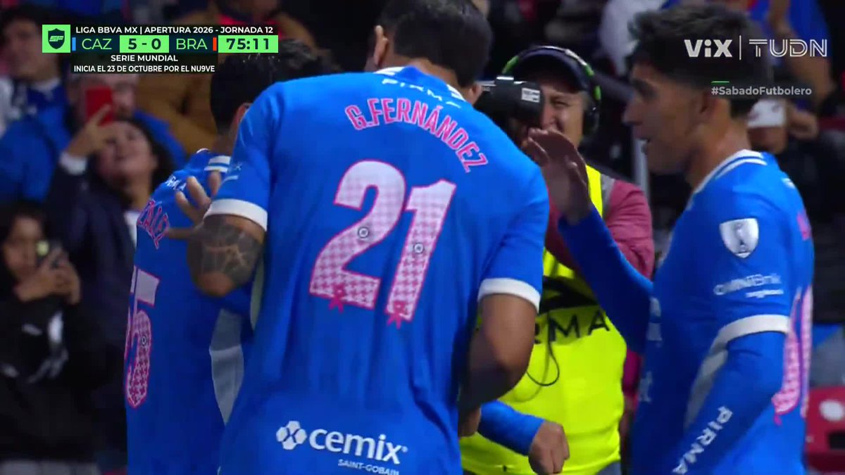 ¡Así se celebra tu primer gol en Primera División! 🤩 Aquí está el gol de Rogelio González con La Máquina ante Juárez. 💙🚂 ¡El QUINTO del CRUZ AZUL esta noche! ✋ #LaLigaDeLaAfición✨ | #J12 | #AP26 | #CAZJUA