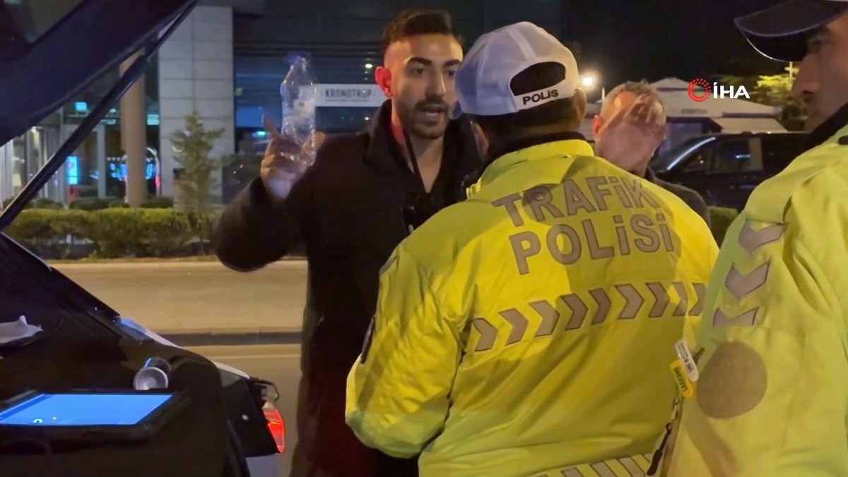 Kayseri'de polise zorluk çıkaran alkollü sürücü: "Teşkilat mısınız?" "Evet, polis teşkilatıyız."