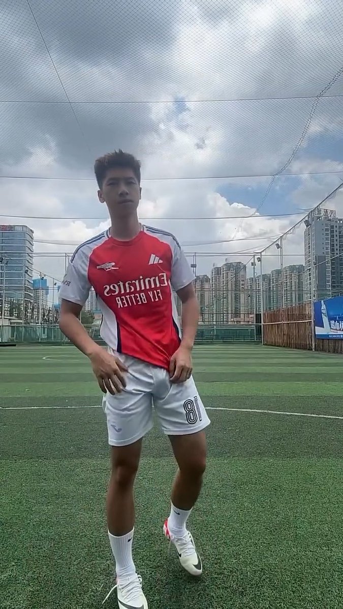 รองเท้าไซส์อะไรเนี่ย