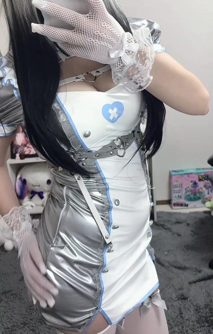 服から出ない音が鳴ってます
