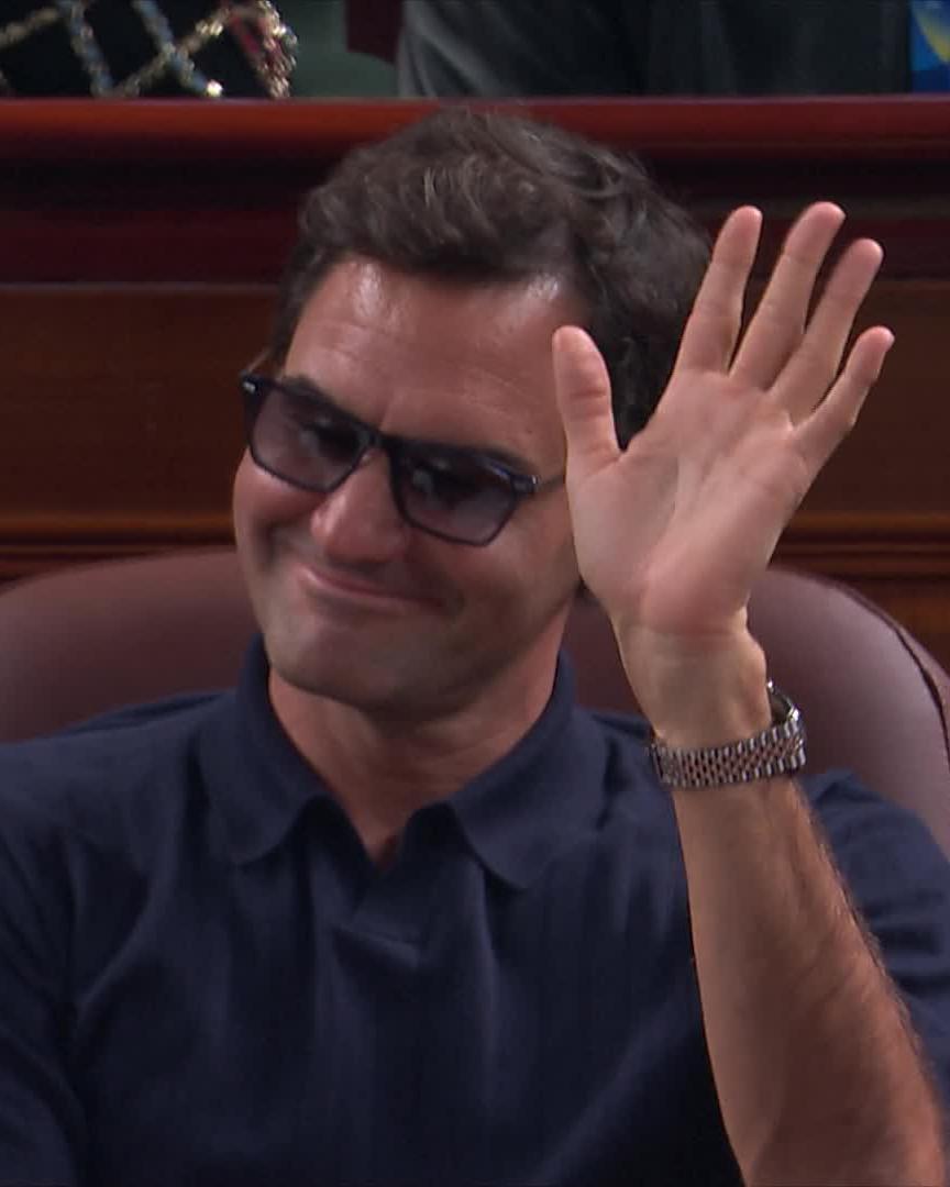 Federer is in the house ๐ And the crowd delivered โค๏ธ Roger Federer #RolexShanghaiMasters