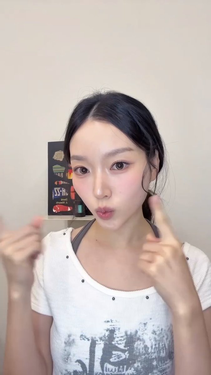 𝖩𝗎𝗌𝗍 𝖺 𝗅𝗂𝗍𝗍𝗅𝖾 𝗍𝗈𝗉𝗉𝗂𝗇𝗀 💞 #고원 #Gowon #ILLIT #아일릿 #Topping
