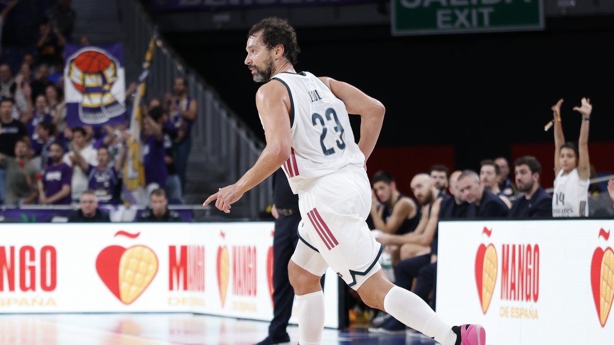 👑 Y, si hablamos de HISTORIA... hay que hablar de Sergio Llull. Hoy el CAPITÁN del Real Madrid Basket cumplía 7⃣0⃣0⃣ partidos en #LigaEndesa ante el mismo rival contra el que debutó hace 20 años, y ha decidido celebrarlo por todo lo alto. ➡️ 19 puntos... en poco más de 12 minutos. ➡️ Primer jugador del Real Madrid en llegar a 7.000 puntos con el club. ➡️ Cuarto jugador en la historia de #LigaEndesa en alcanzar esa cifra en general. ➡️ Supera a Epi como 12º máximo anotador en el ranking histórico global. ¡HISTORIA PURA! 👏
