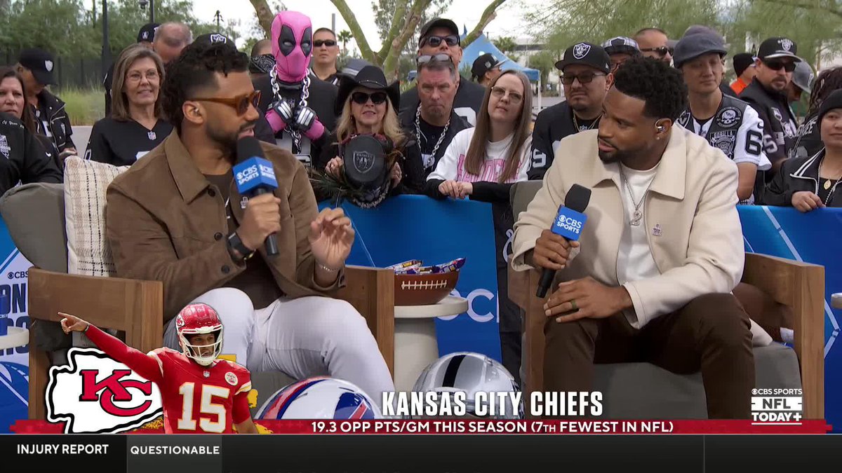 "I'm making a prediction right now, the Kansas City Chiefs make a big trade for a big time receiver that can get down the field." Russell Wilson 👀