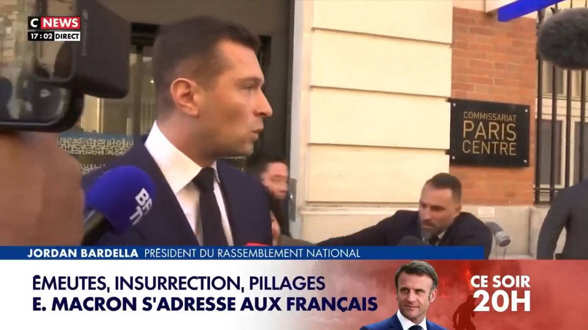 Le Rassemblement National fait le tour des commissariats pour vérifier si les policiers vont bien. L'extrême gauche fait le tour des commissariats pour vérifier si les casseurs qui ont jeté des mortiers sur les policiers vont bien. Il va falloir choisir son camp.