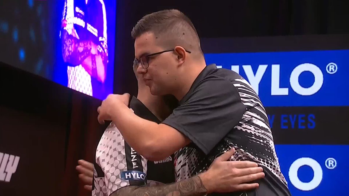 NOPPERT INTO THE FINAL! Danny Noppert is through to the Dutch Darts Championship final, as he beats his compatriot Gian van Veen 7-5! 📺 #ET15