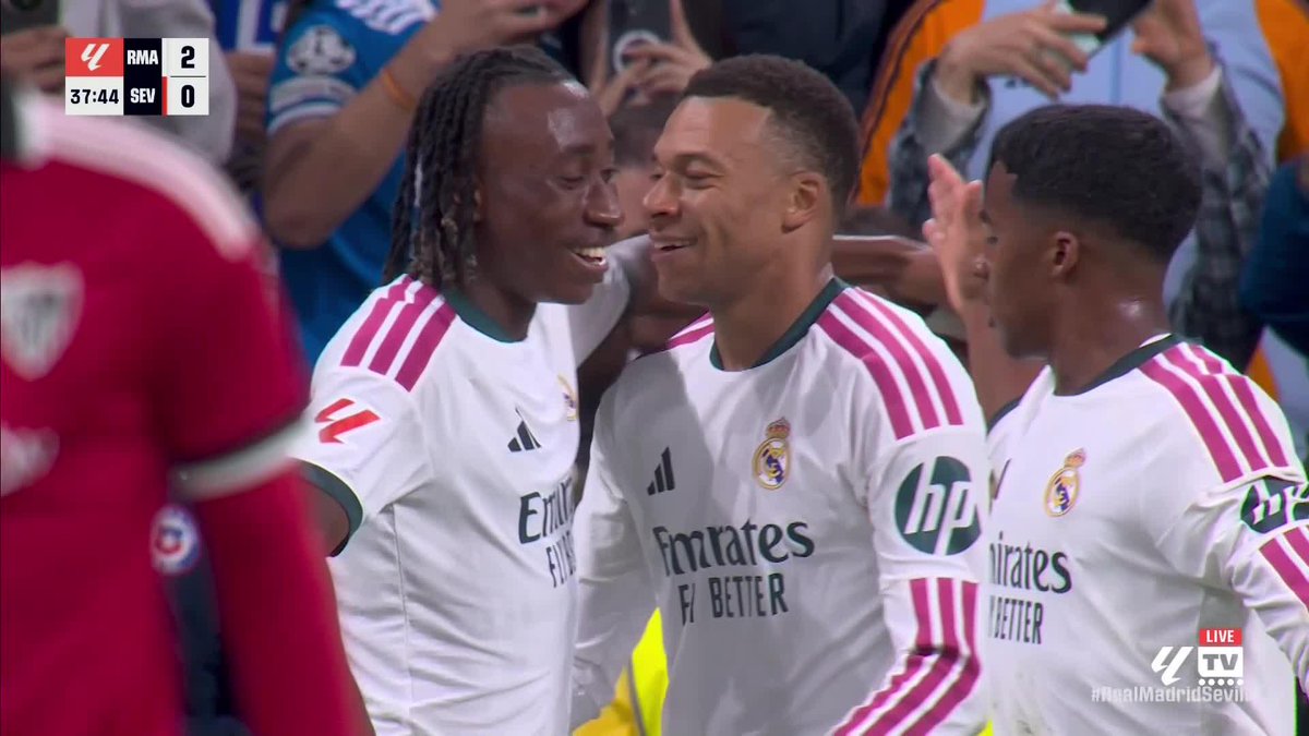 Jude Bellingham and Kylian Mbappé link up for a magical goal! 🔥 A FIFA Street-esque combination between the pair ends with the Frenchman finding the net 👏