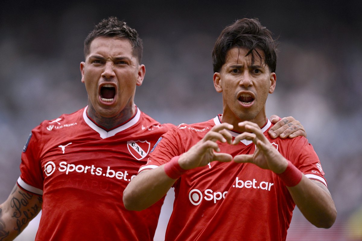 Otro gol de Maxi Meza en el clásico. #TodoRojo 🔴