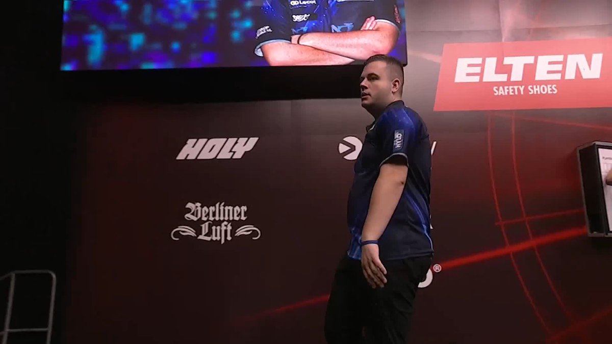 ZONNEVELD WINS ET15! 🏆 Niels Zonneveld beats Danny Noppert to claim his first senior PDC title, as the Dutchman beats his compatriot 8-5 in a brilliant match to round off an incredible weekend! 📺 #ET15