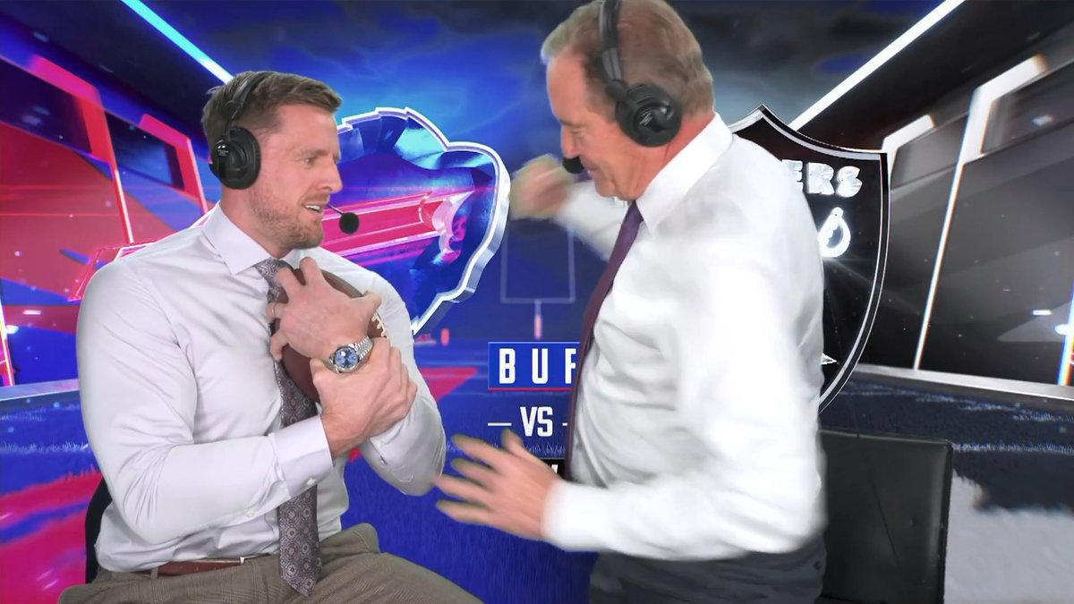 JIM NANTZ JUST TRIED TO PEANUT PUNCH JJ Watt 🤣 "I did not think you were gonna go that hard" "my wrist is broken" 😭