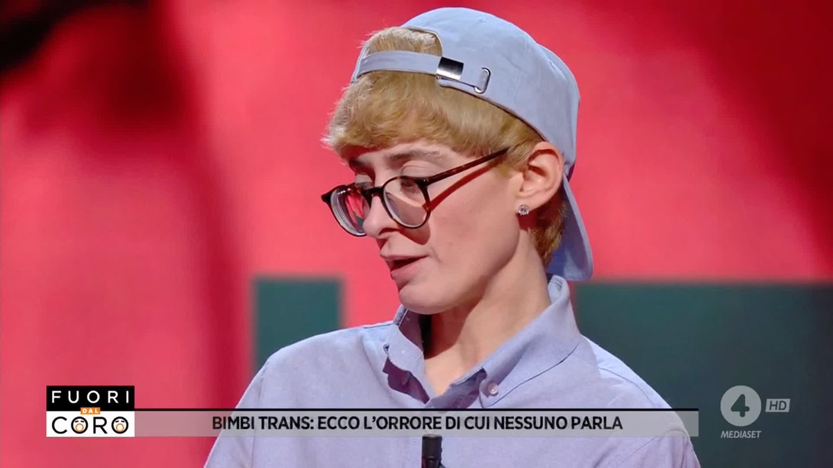 "Lo Stato italiano deve vietare la transizione per i minori!" Fiore, nato donna e oggi nel corpo di un uomo, a #Fuoridalcoro