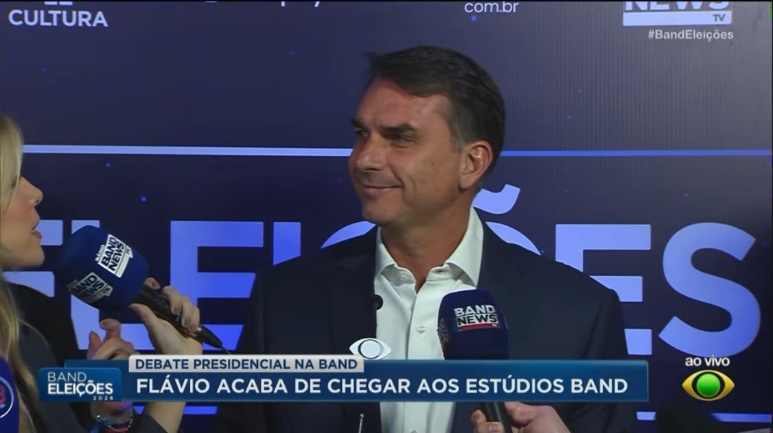 DEBATE NA BAND - Flávio já chegou tratorando! TRAGAM AS URNAS! #Vote22