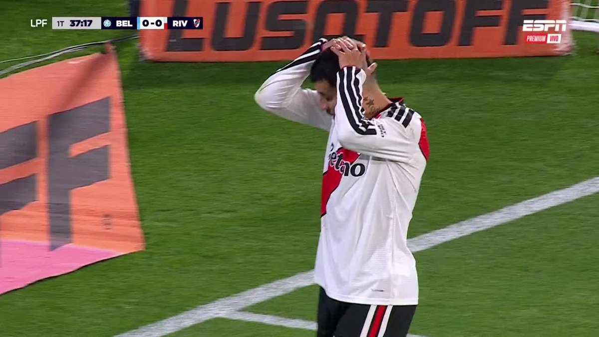 ¡CARDOZO ESTÁ SACANDO TODO! Otra gran atajada del arquero Pirata para negarle el gol a Ángel Correa. 📺 ESPN Premium | Suscribite al Pack Fútbol en