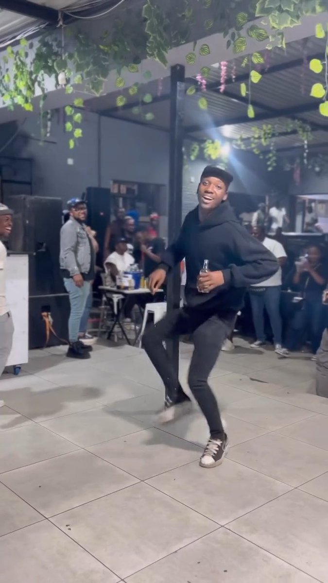 This dance is heavily encrypted🙌🏾😭🔥🔥🔥🔥