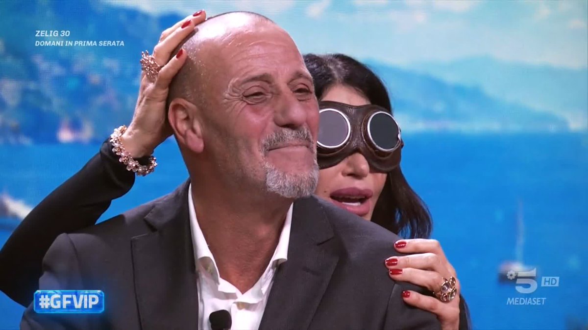 È lui Carmeeeen 😍 #GFVIP
