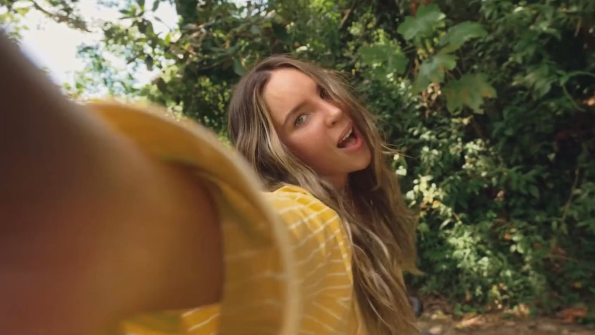 “CANCIÓN PARA REGRESAR” de Sebastián Yatra, Lucho RK, Belinda y Gente de Zona ha superado los 37 MILLONES de streams en Spotify. — Es su canción #29 en alcanzar esta cifra en la plataforma.