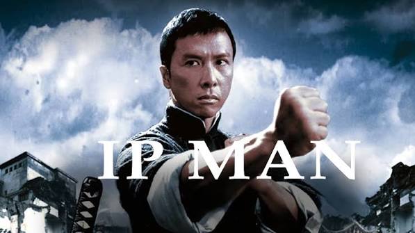Ip Man (2008) – Legenda Wing Chun Caption: 🥋 Satu legenda, seribu perlawanan. Demi kehormatan, Ip Man tak pernah gentar menghadapi siapa pun! #IpMan #DonnieYen #WingChun #FilmAction