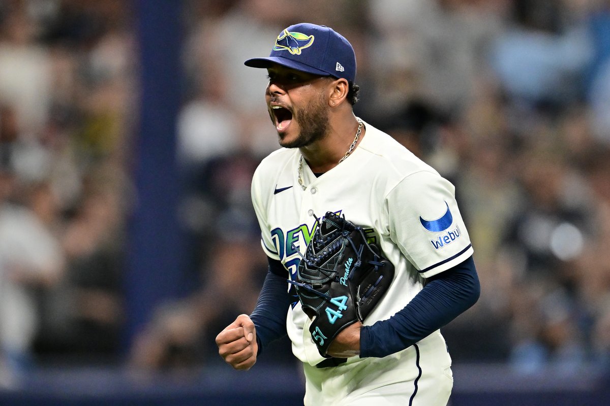 Freddy Peralta is through five scoreless innings 😤