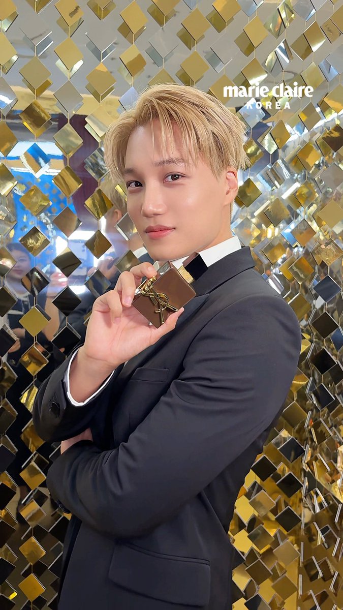 #마리가간다 #카이 랑 하는 연말 데이트, 절대 놓칠 수 없겠죠? 더현대 서울의 #입생로랑뷰티 홀리데이 이벤트 현장에 등장한 #엑소 카이! 그가 전하는 특별한 연말 아이템들을 지금 영상으로 확인해 보세요.🐻💛 EXO YSL Beauty #yslbeauty #KAI #EXO