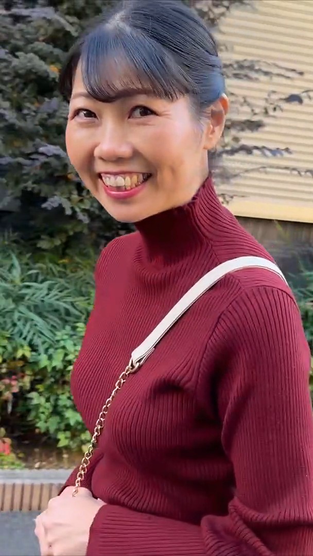 52歳 元バスガイドの人妻さんに会いました♫