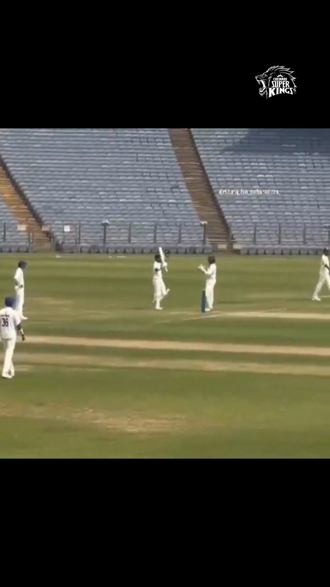 Rutu raising the bat! 💪💯 The moment we’ve been waiting for! 🥳 #WhistlePodu #RanjiTrophy 🎥 : ruturaj_fan_maharashtra_