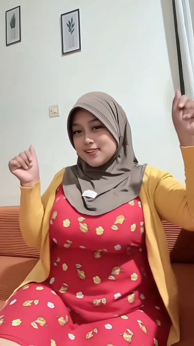 Goyangan bu salsa bikin salfok