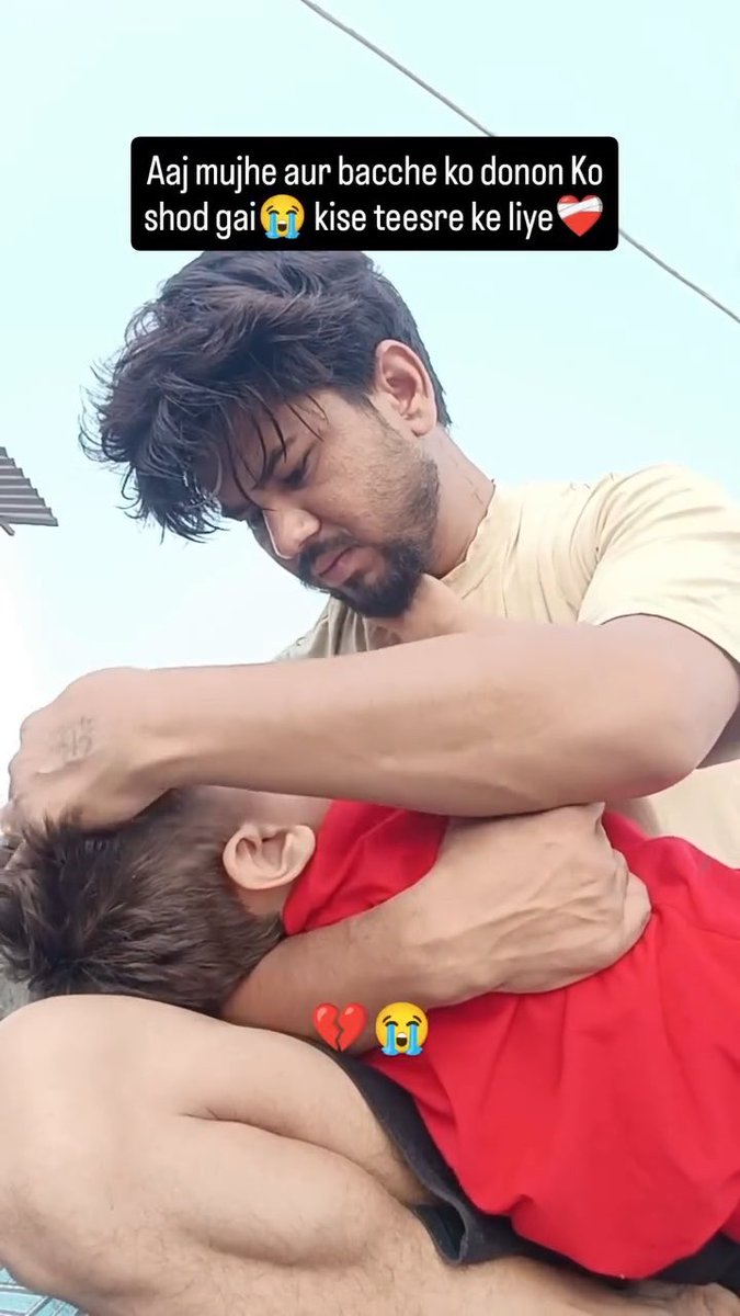 🚨 Gems of Love Marriage 🚨 - A couple had love marriage. ❤️ - They were together for a first few years. 🩵 - Became parents to a very cute kid. 🧒 - Things changed after a few months. 🤷‍♀️ - Husband claimed that his wife was having an extramarital affair. 💔 - She left both of them. 💔 How can a mother leave her child? Even love marriages can’t guarantee happiness forever. 💔 Source: Instagram/lalit_jaiswal_sjp