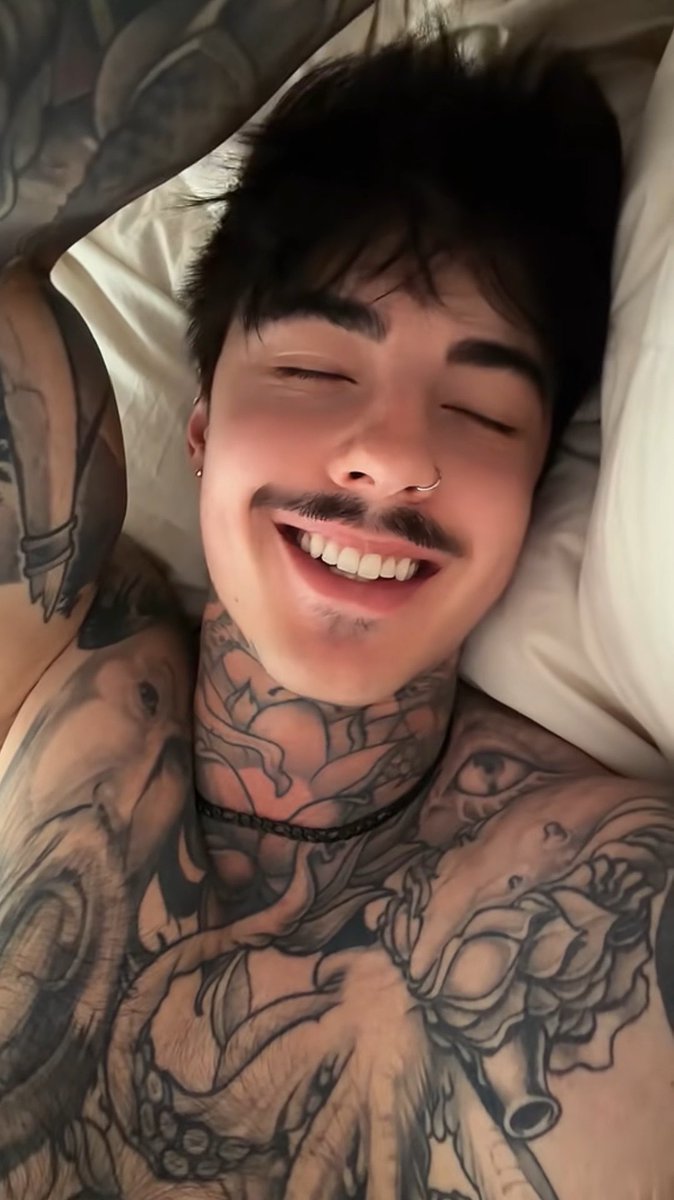 Do you think I’d make a good pillow 😳?