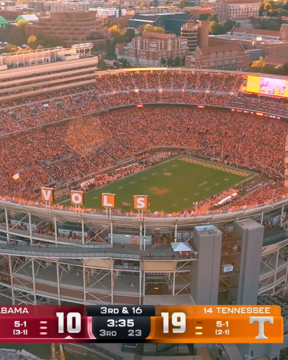 130.3 db at Neyland Stadium 😱 The highest verified noise record in college football history 🔉 Tennessee Football