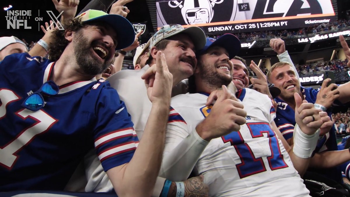 "I don't know how you do it, boy" Josh Allen delivered some vintage magic for a Buffalo Bills win 🪄