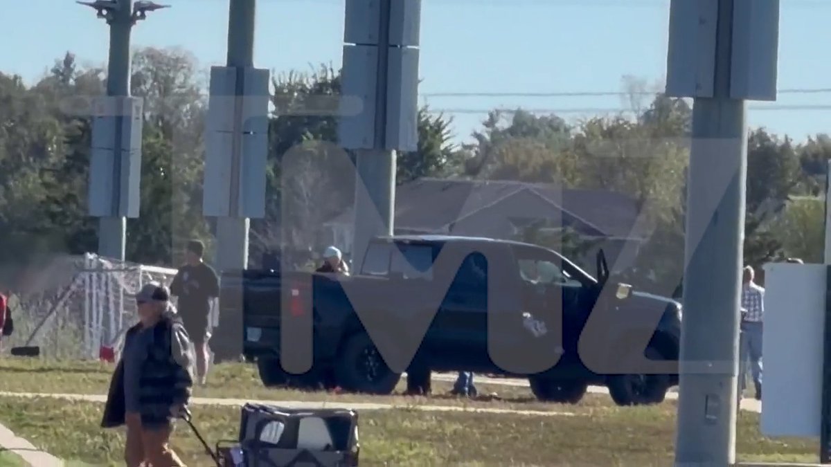🚨 Kansas Soccer Field Incident: Witnesses say driver didn't seem intoxicated.