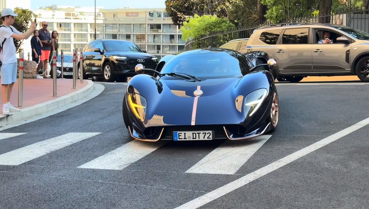 『 De Tomaso P72 』初めて見ましたわ。 しかも顧客向け第1号車なんだとか❗️