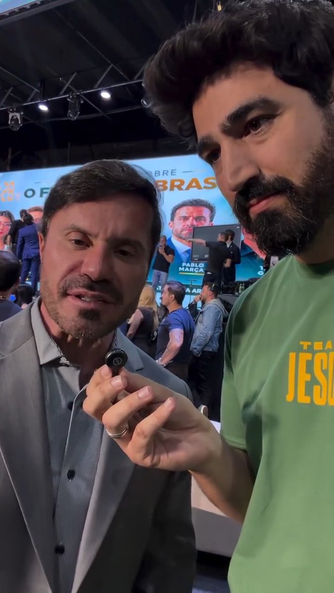 Renato Cariani manda um recado aos indecisos e declara voto em Flávio Bolsonaro.