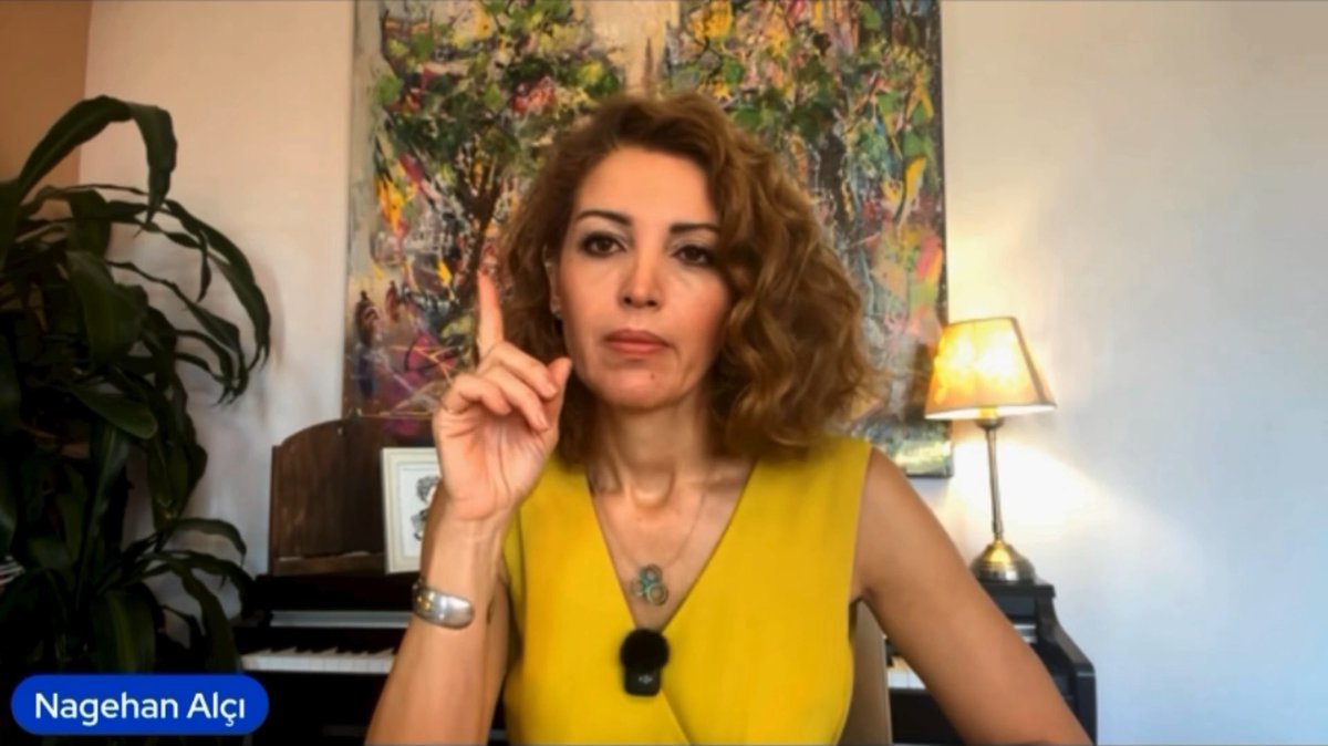 #SONDAKİKA Nagehan Alçı, Fatma Betül Sayan Kaya'nın paranın faizini almadığını açıkladı: "Fatma Betül Sayan Kaya dün bana ulaştı. 'Çok fazla bilgi kirliliği var' dedi. Kendisinin söylediğini aktarıyorum. 'Ana param hariç geri kalan 2 milyar lirayı aşkın tutarın tamamını iade ettim' dedi. Fon krizi ortaya çıktıktan sonra parayı iade ettiği ancak bu süreçte oluşan faizi aldığı iddiasını da reddetti. 'Ben yalnızca ana paramı aldım, geri kalanını olduğu gibi iade ettim' dedi. Yusuf Ulutaş'la bağlantılı olduğu iddiasını da kesinlikle yalanladı. 'Benimle hiçbir ilgisi yok. Benim dönemimde herhangi bir referansım olmadı. Benden sonra bakanlığa girdiyse bununla ilgili de bilgim yok' dedi."