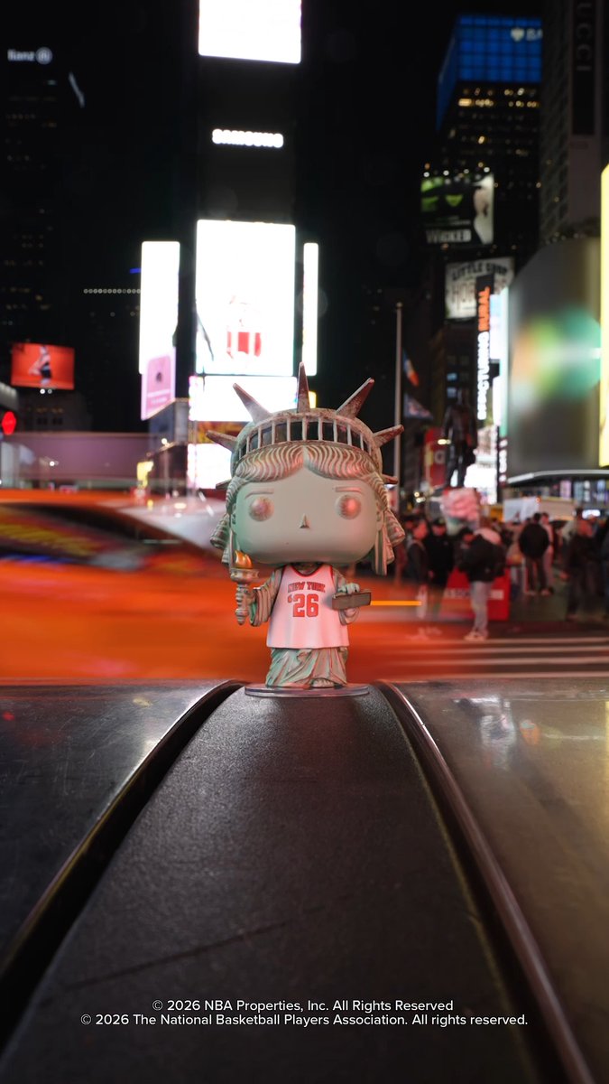 New York Forever! 🗽🏀 Become part of city history with the exclusive POP! Statue of Liberty in NEW YORK KNICKS gear, up for pre-order on