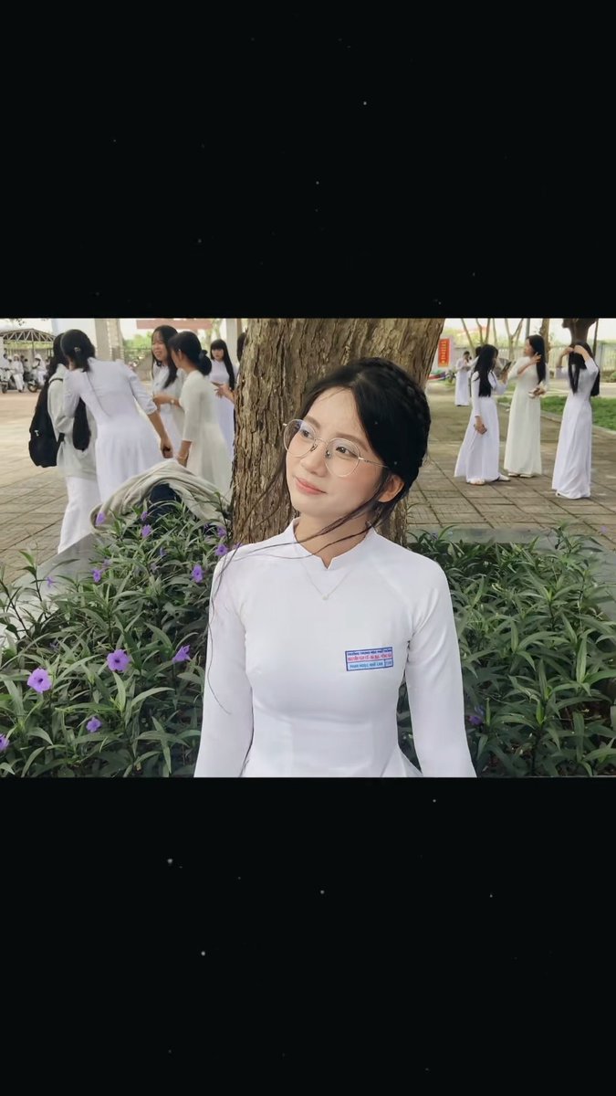 Đằng sau dáng vẻ ngoan hiền là một bí mật rực lửa. Khám phá góc riêng tư của em tại 🤫