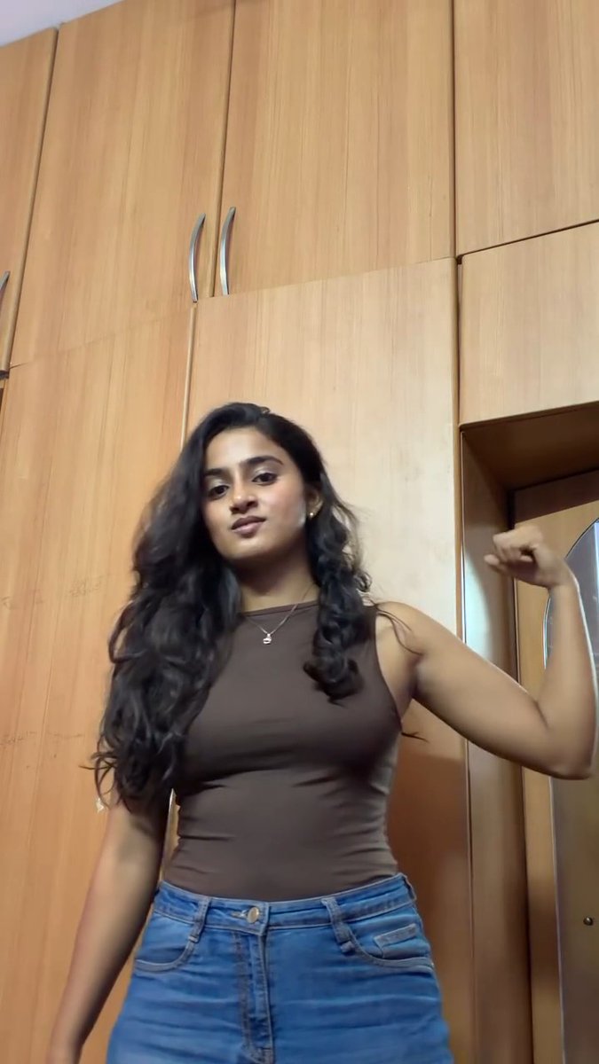 Her fitness is okayy right??👀 She don't know that.