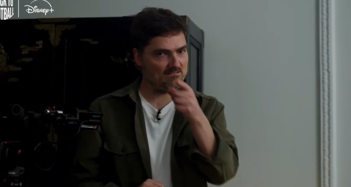 Love the David Brent attitude coming in from the cameraman with the 'basic Rocky knowledgeable' and still getting it wrong. The Overlap