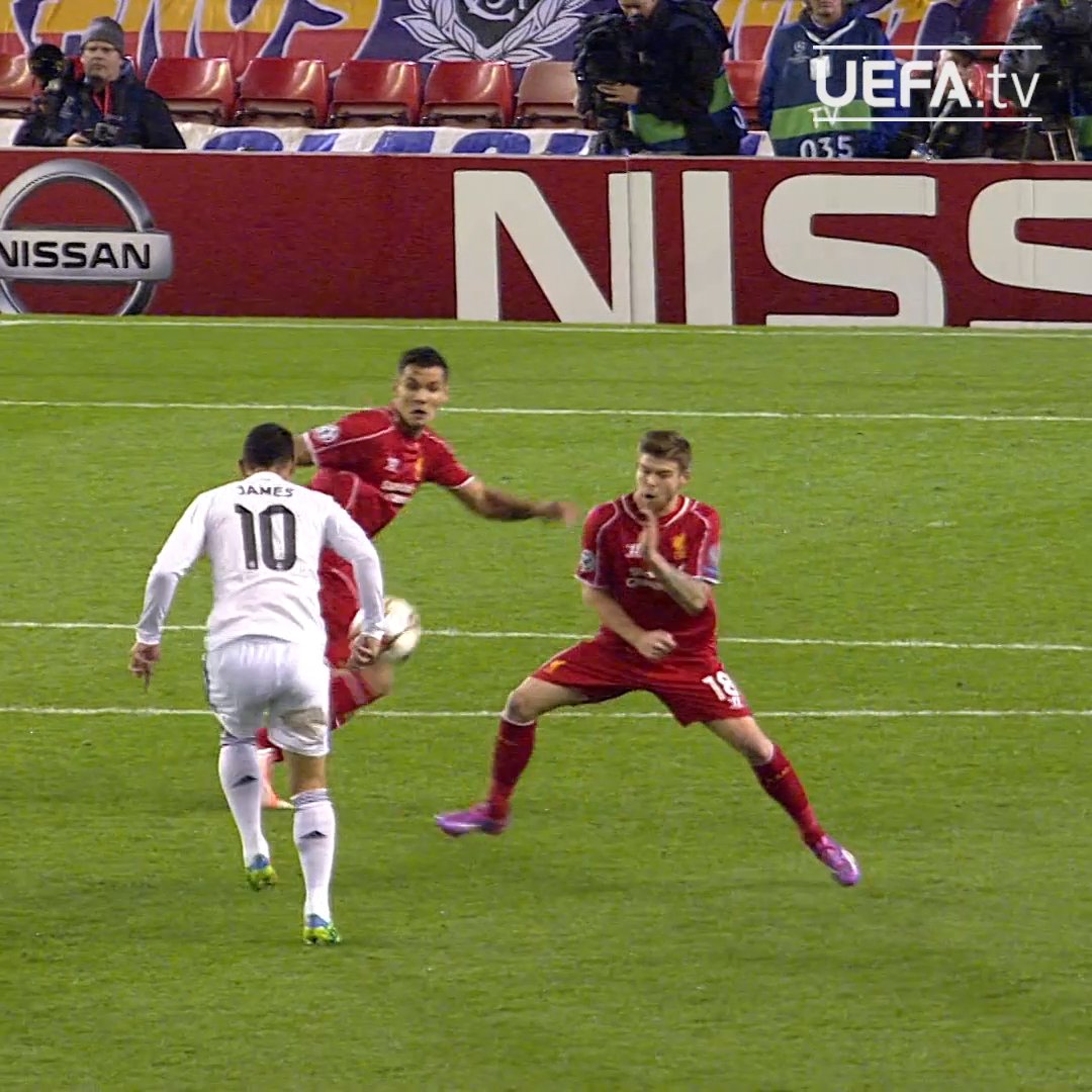 🍿James Rodríguez divirtiéndose en Anfield 🙌 #UCL | #OTD