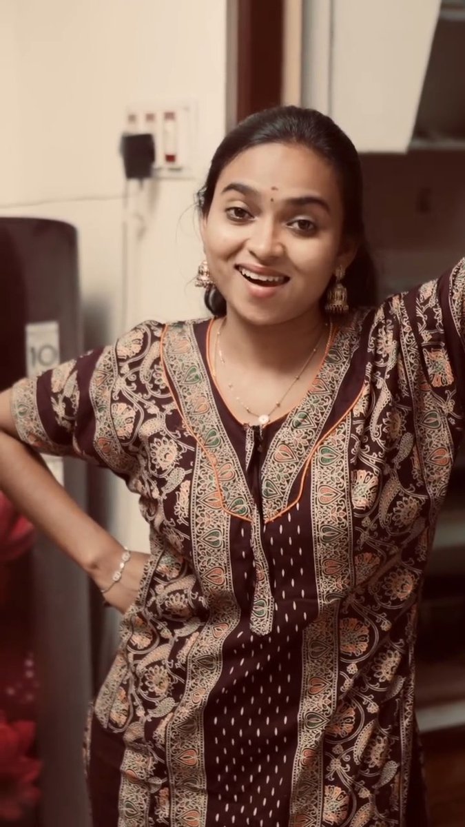இளைய ராணியே 🤌🏻👑🥵