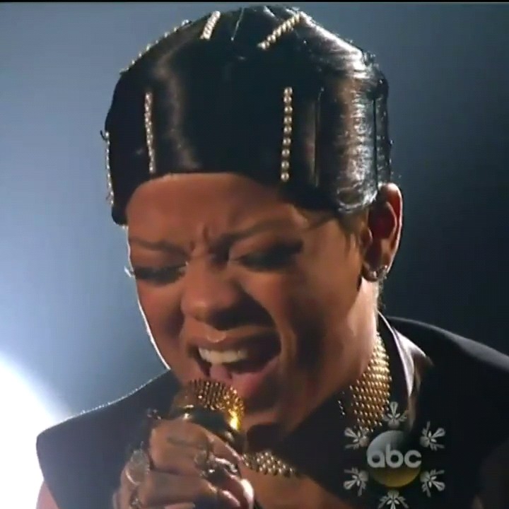 sometimes I forget how powerful rihanna's voice can be