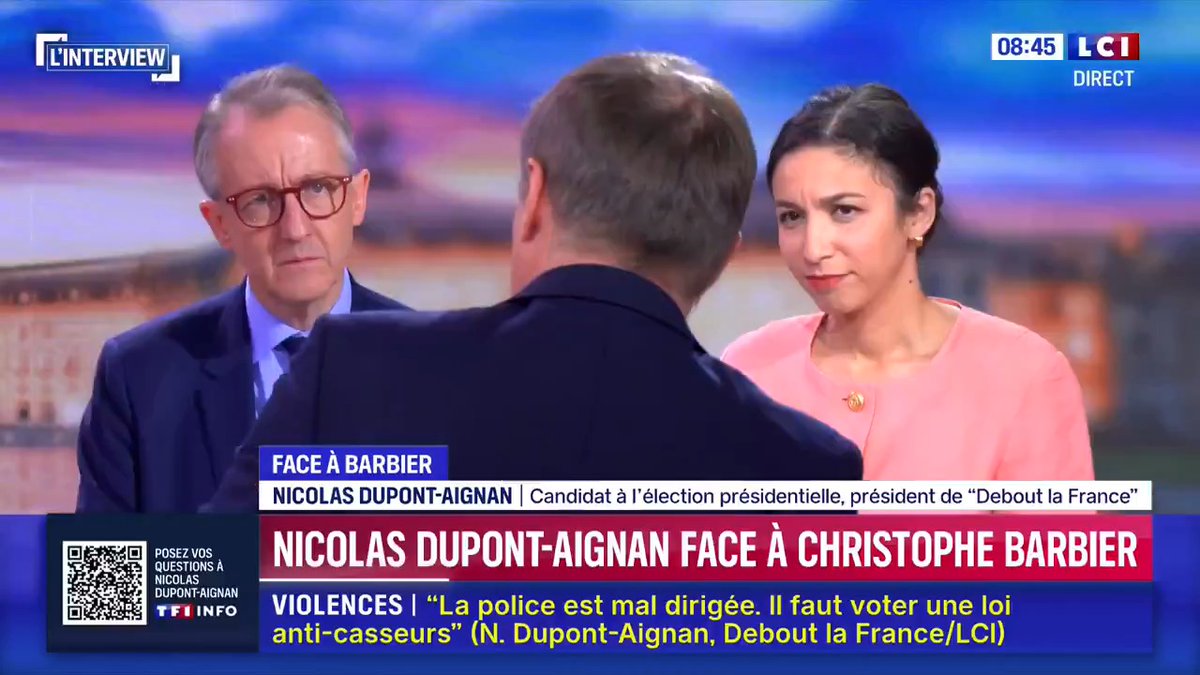Pas possible de soutenir un candidat qui tient un discours pareil !⤵️ Nicolas Dupont-Aignan: «Il faut sortir de l'🇪🇺 pour reconstruire une belle Europe !» Christophe Barbier: «Le Frexit ?» NDA: «Non, pas le Frexit.» François Asselineau 🇫🇷 à la présidentielle ! Pour LE #Frexit clair et SANS TRANSIGER.