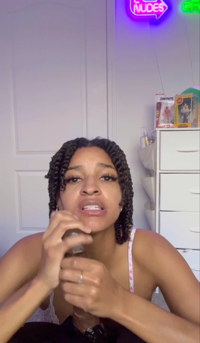Freak Nasty Ahh Step-Cousin Get Insecure When I Tell Her I’m Finna Get Sum Throat From My GF👀💦🍆🤩