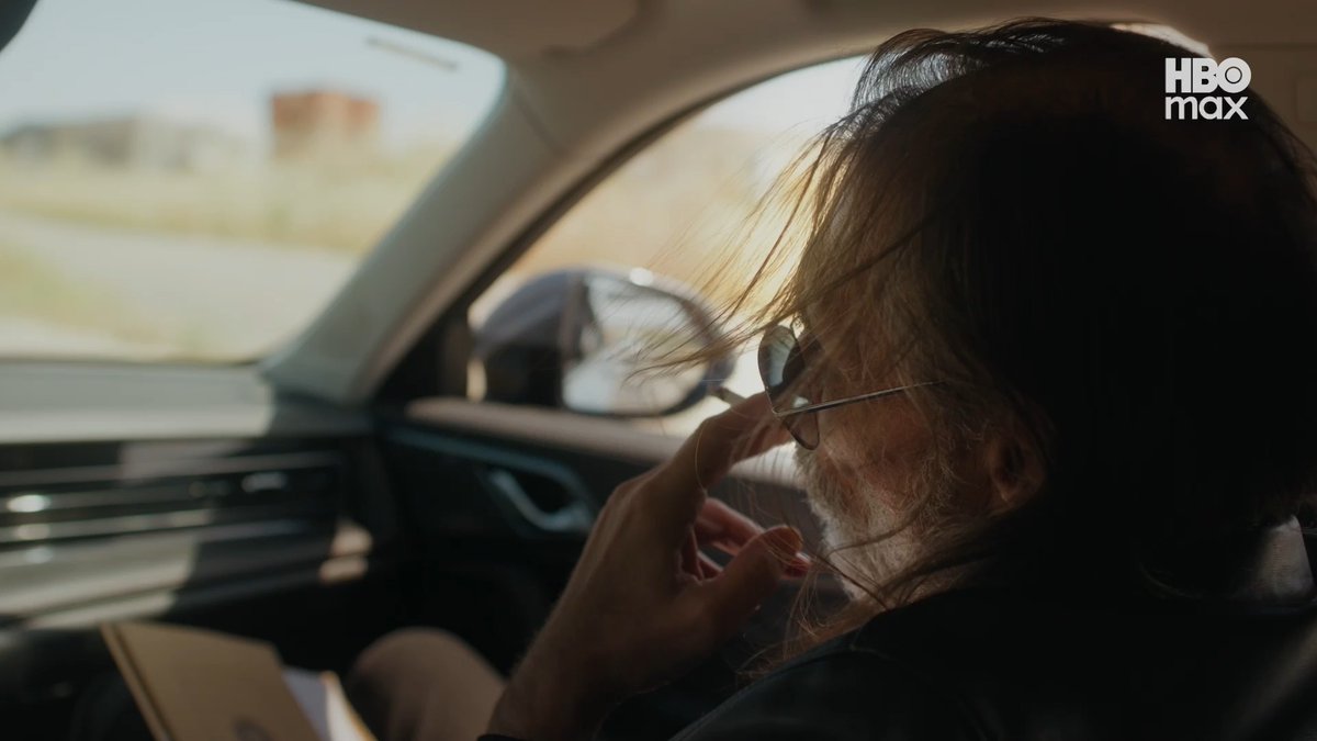 Suhuletle, anlayışla, iyi niyetle. Çekiç ve Gül: Bir Behzat Ç. Hikayesi, yeni sezonun tüm bölümleriyle şimdi HBO Max'te.